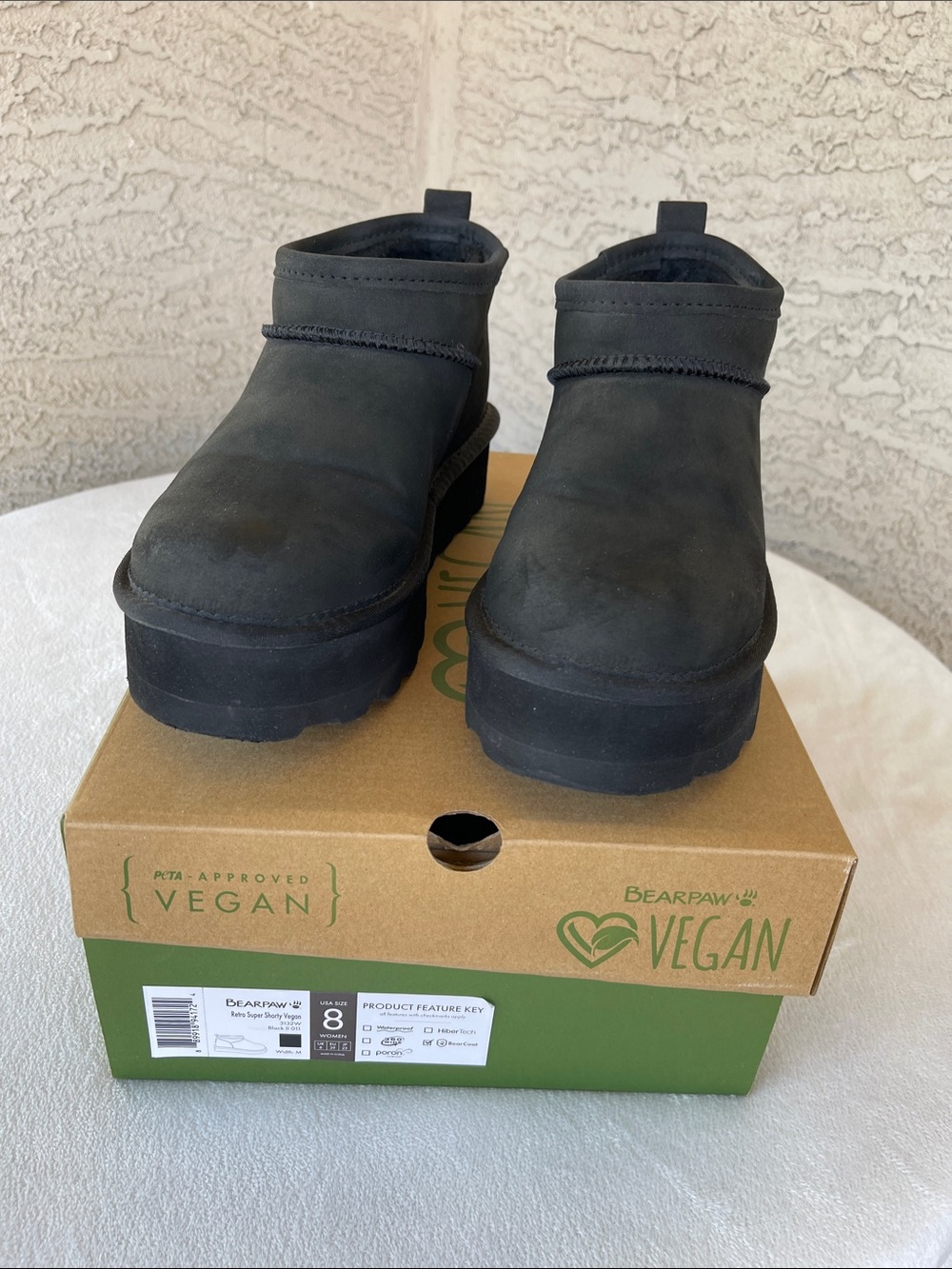BEARPAW Retro Super Shorty Black Platform Boots Size 8 Vegan - Picture 2 of 4